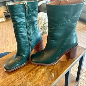 Gorgeous green leather Franco Sarto mid calf boots Size 6.5